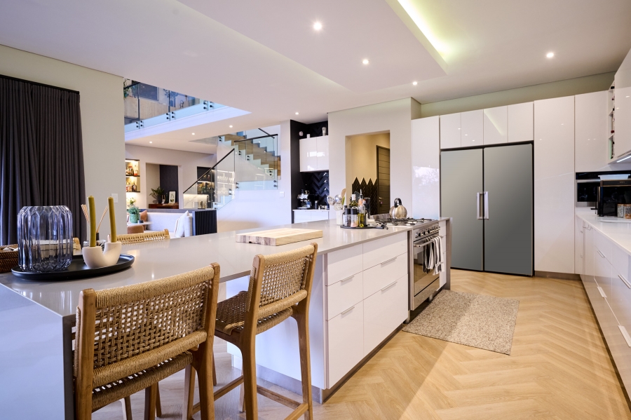 4 Bedroom Property for Sale in Waterfall Country Village Gauteng