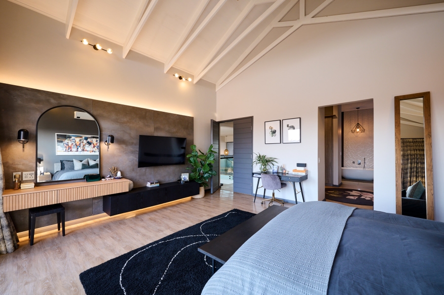4 Bedroom Property for Sale in Waterfall Country Village Gauteng