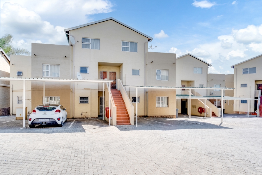 2 Bedroom Property for Sale in Noordhang Gauteng
