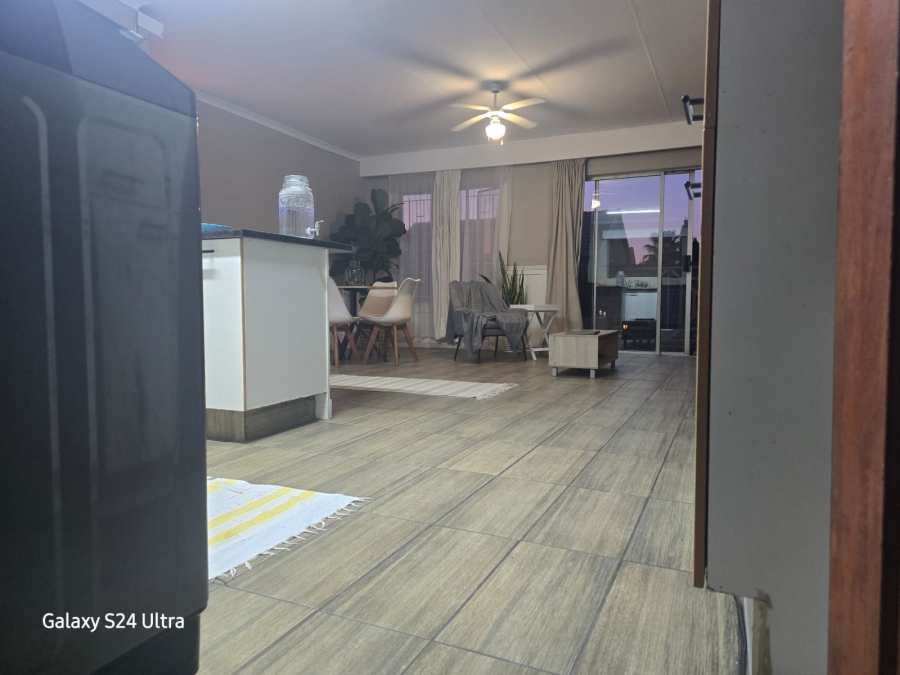 2 Bedroom Property for Sale in Bardene Gauteng