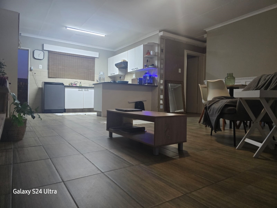 2 Bedroom Property for Sale in Bardene Gauteng