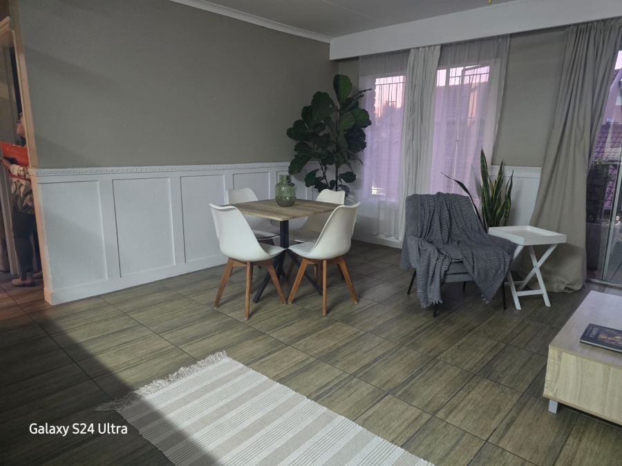 2 Bedroom Property for Sale in Bardene Gauteng