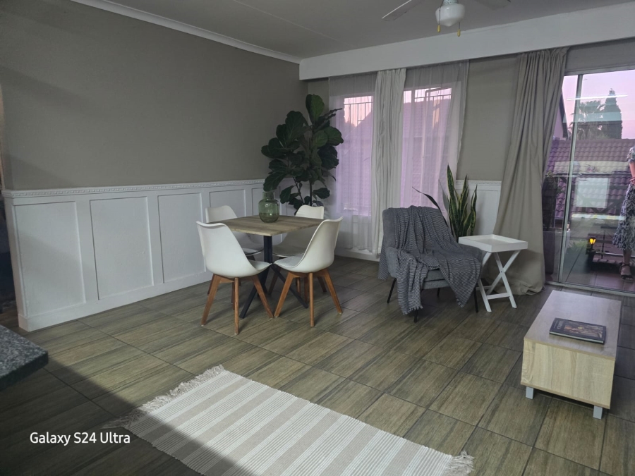 2 Bedroom Property for Sale in Bardene Gauteng