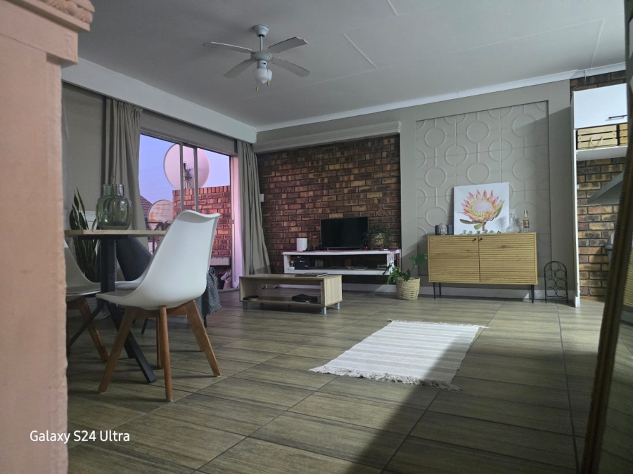 2 Bedroom Property for Sale in Bardene Gauteng