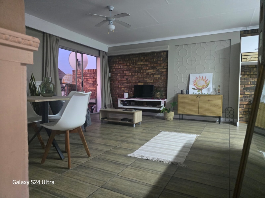 2 Bedroom Property for Sale in Bardene Gauteng