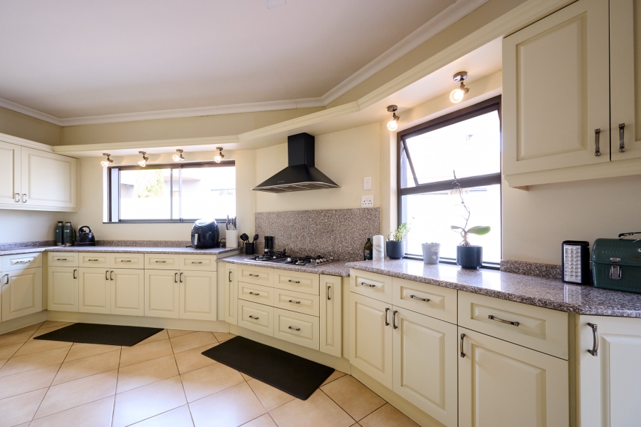 4 Bedroom Property for Sale in Carlswald North Estate Gauteng