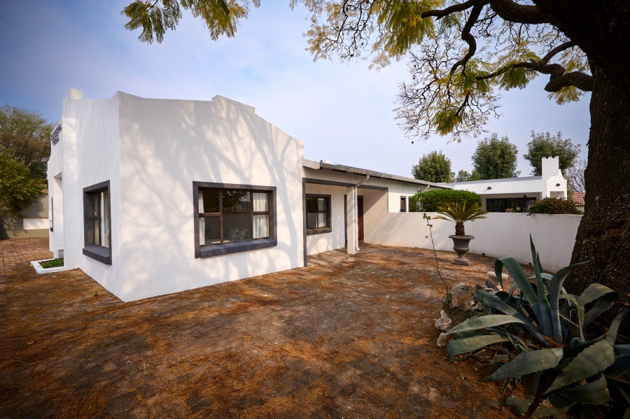 4 Bedroom Property for Sale in Carlswald North Estate Gauteng