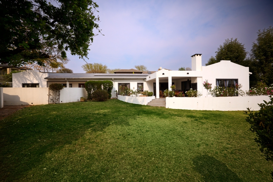4 Bedroom Property for Sale in Carlswald North Estate Gauteng