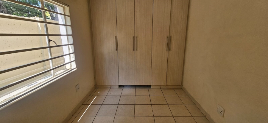 To Let 1 Bedroom Property for Rent in Lambton Gauteng