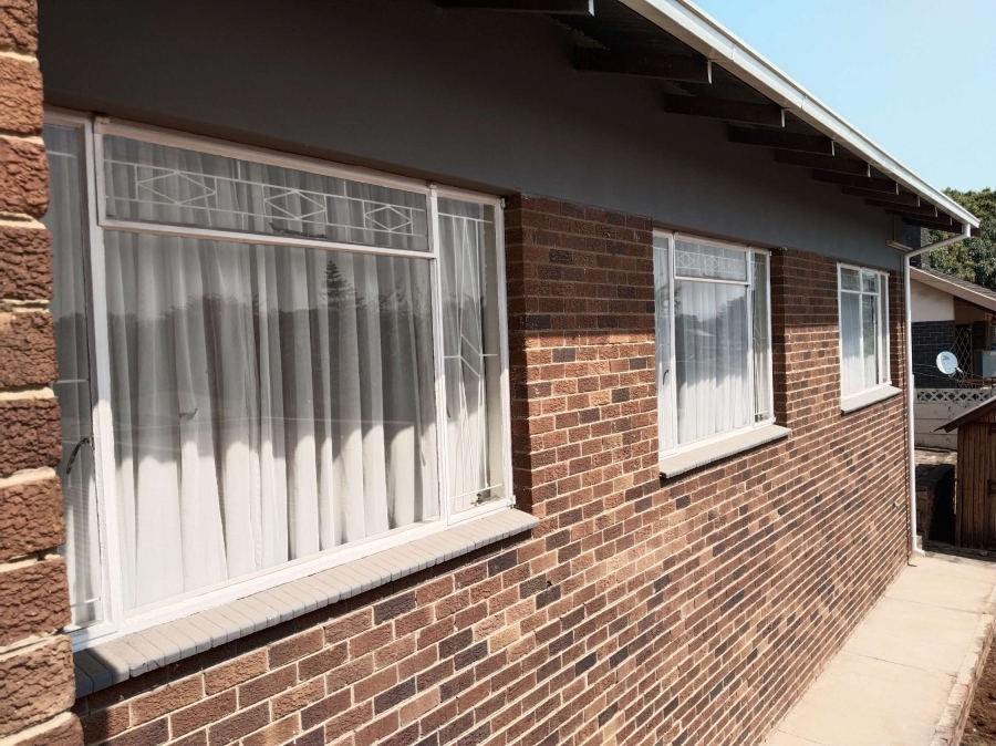 4 Bedroom Property for Sale in Pretoria Gardens Gauteng