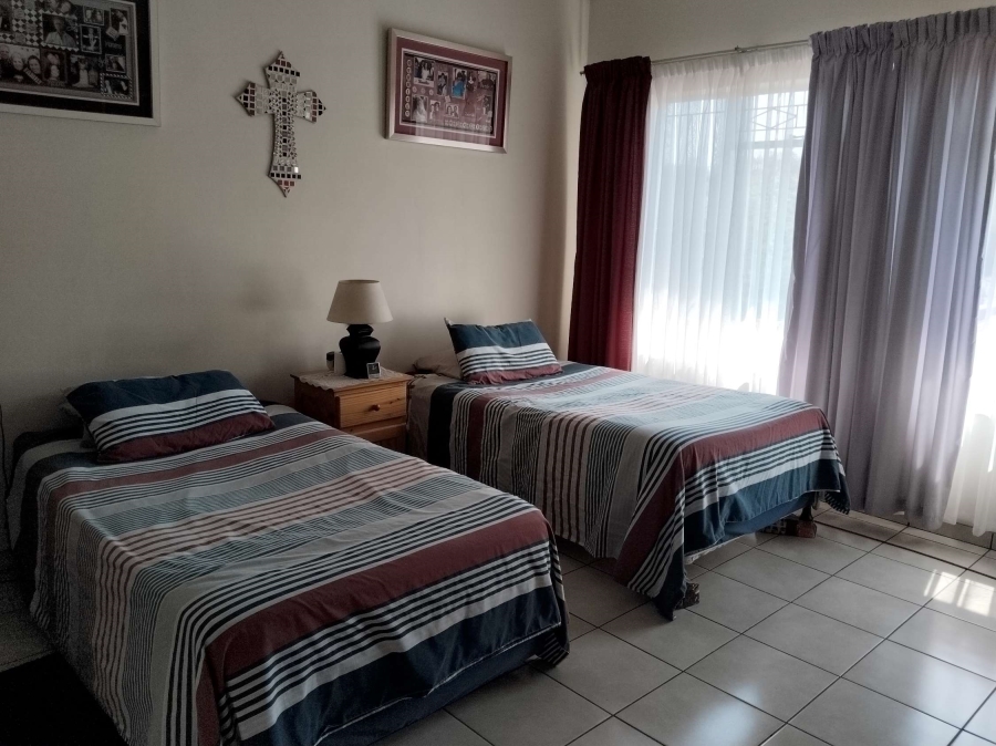 4 Bedroom Property for Sale in Pretoria Gardens Gauteng