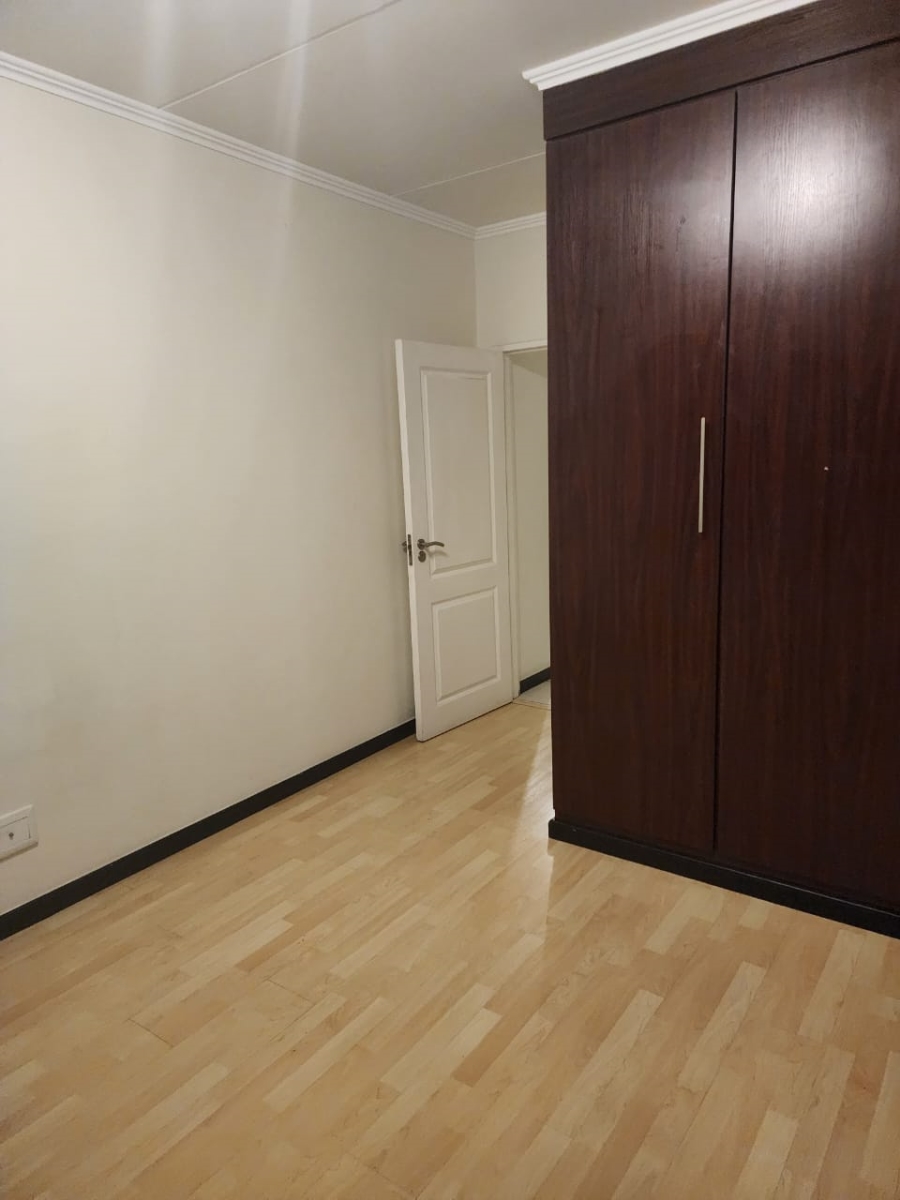 To Let 2 Bedroom Property for Rent in Greenstone Hill Gauteng