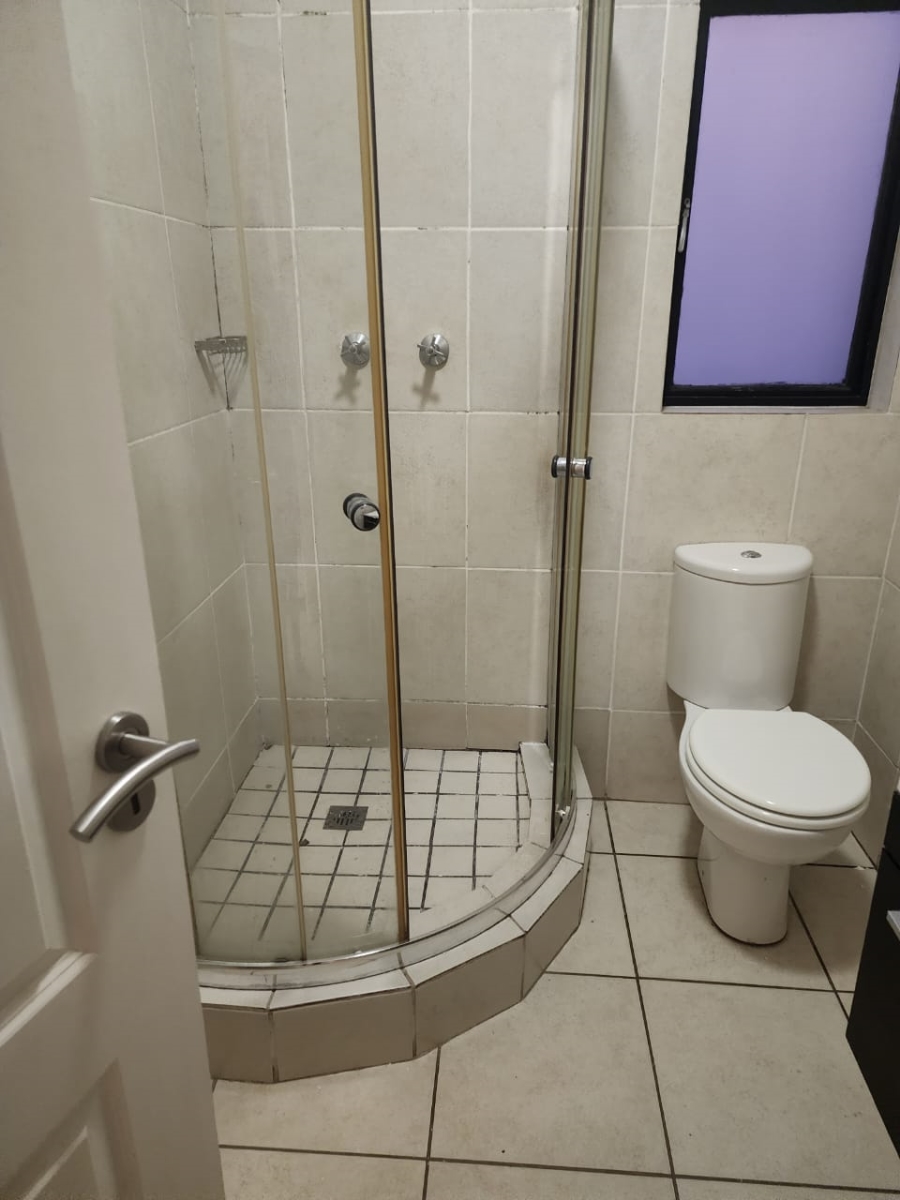 To Let 2 Bedroom Property for Rent in Greenstone Hill Gauteng