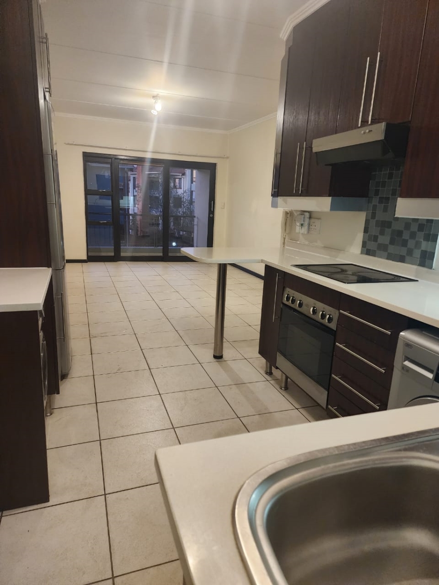 To Let 2 Bedroom Property for Rent in Greenstone Hill Gauteng