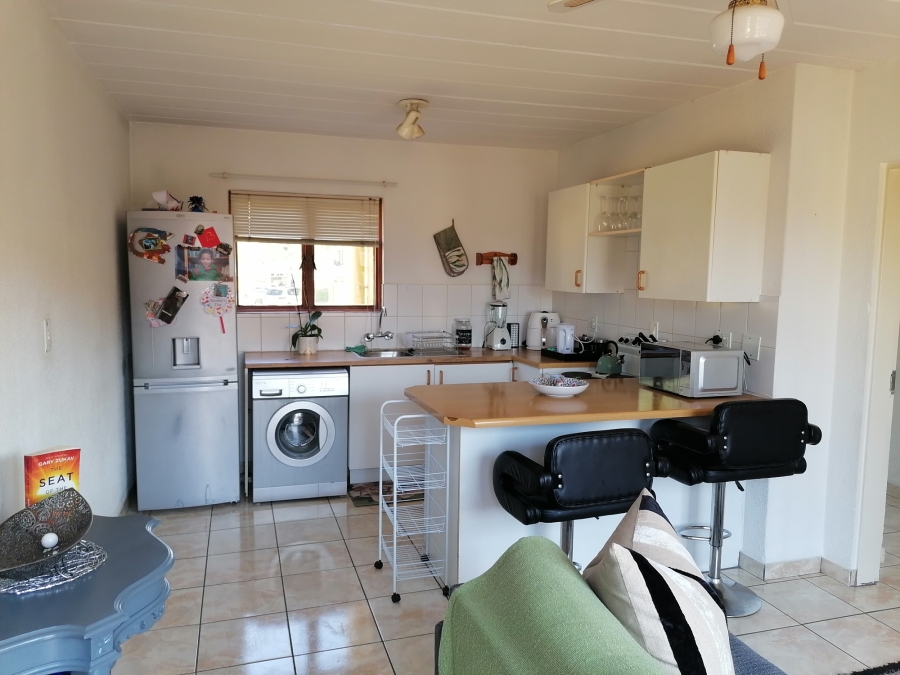 To Let 1 Bedroom Property for Rent in Sundowner Gauteng