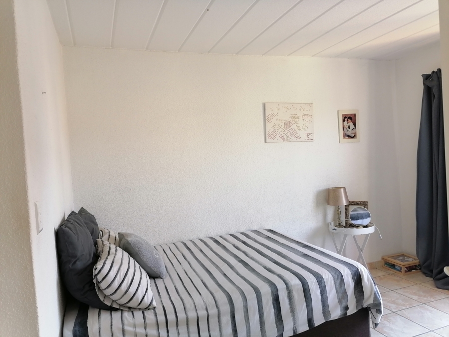 To Let 1 Bedroom Property for Rent in Sundowner Gauteng