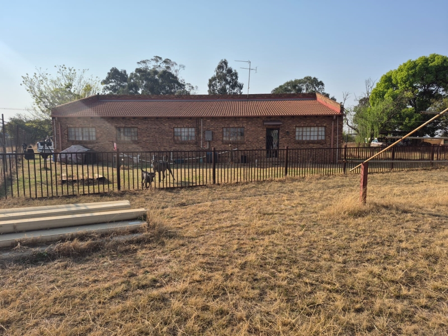 4 Bedroom Property for Sale in Zesfontein A H Gauteng