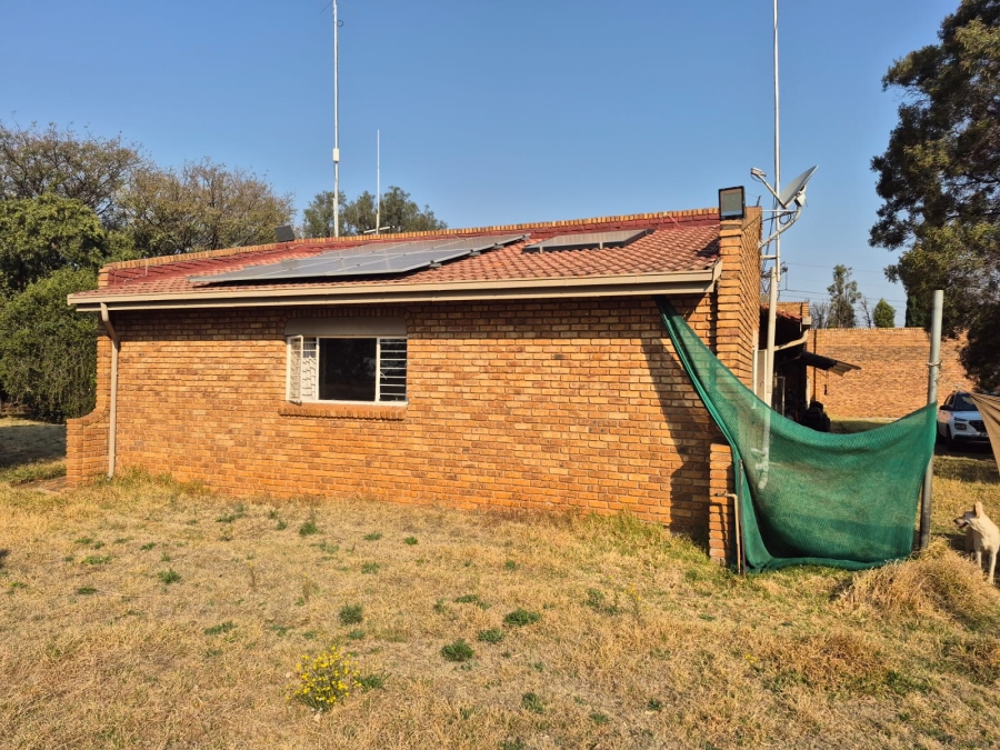4 Bedroom Property for Sale in Zesfontein A H Gauteng