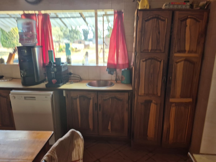 4 Bedroom Property for Sale in Zesfontein A H Gauteng
