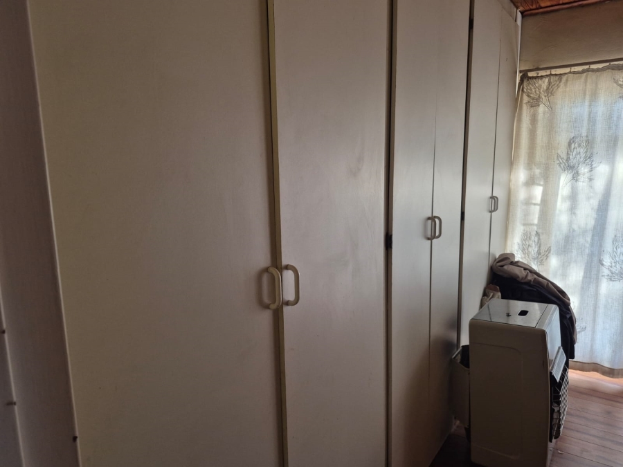 4 Bedroom Property for Sale in Zesfontein A H Gauteng