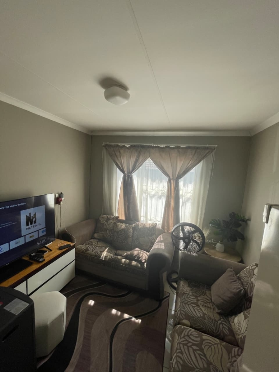 To Let 2 Bedroom Property for Rent in Kya Sands Gauteng