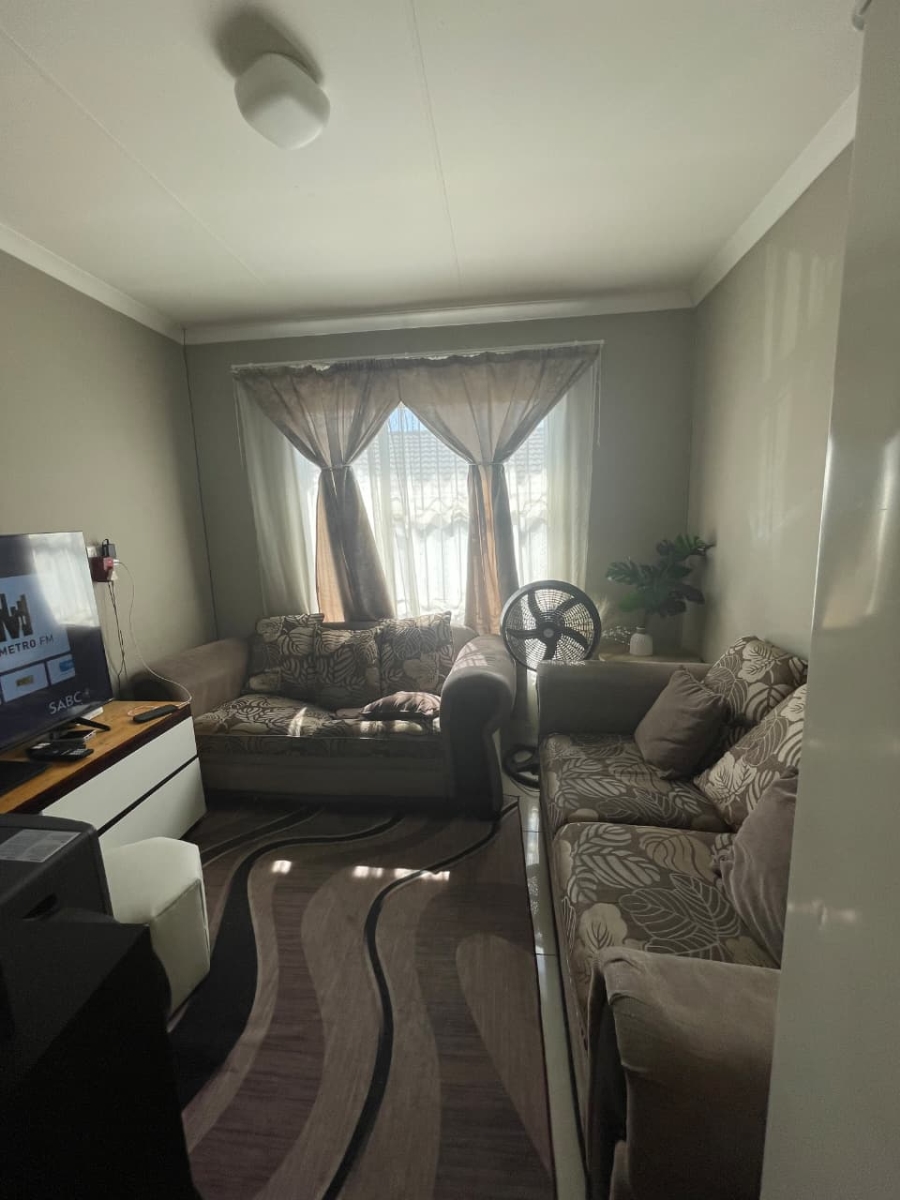 To Let 2 Bedroom Property for Rent in Kya Sands Gauteng