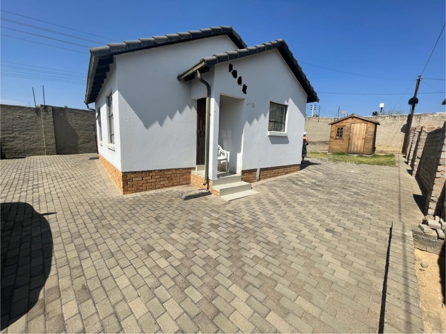 To Let 2 Bedroom Property for Rent in Kya Sands Gauteng