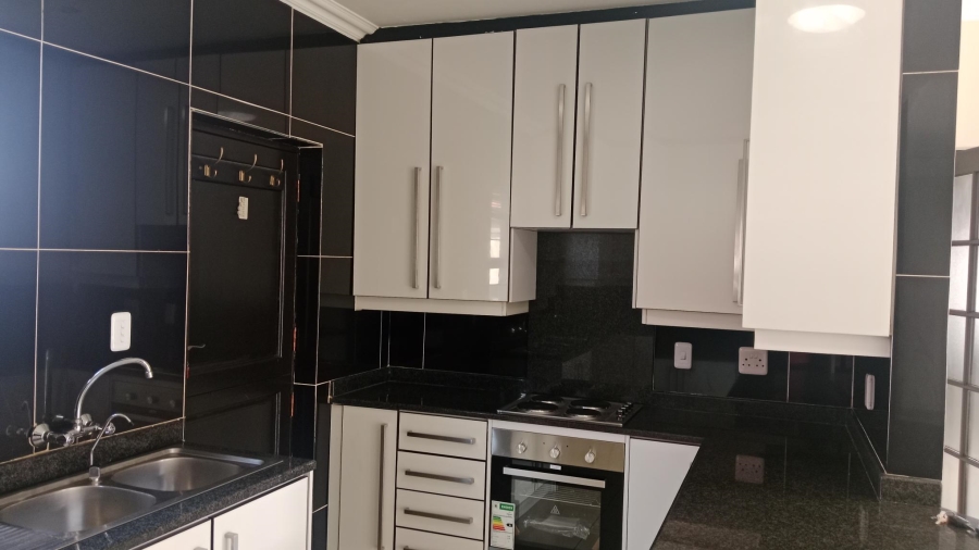 4 Bedroom Property for Sale in Meyersdal Gauteng