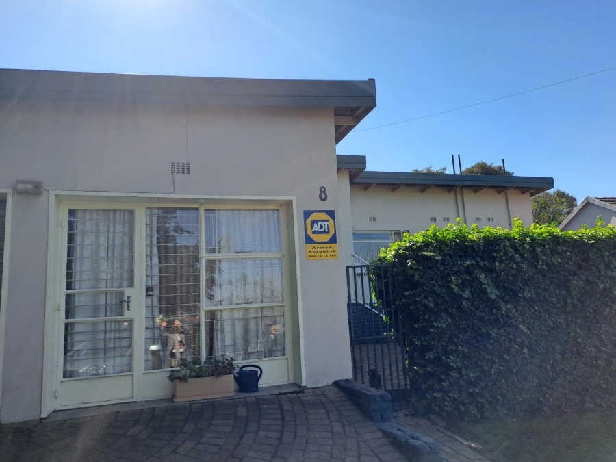 5 Bedroom Property for Sale in Breaunanda Gauteng
