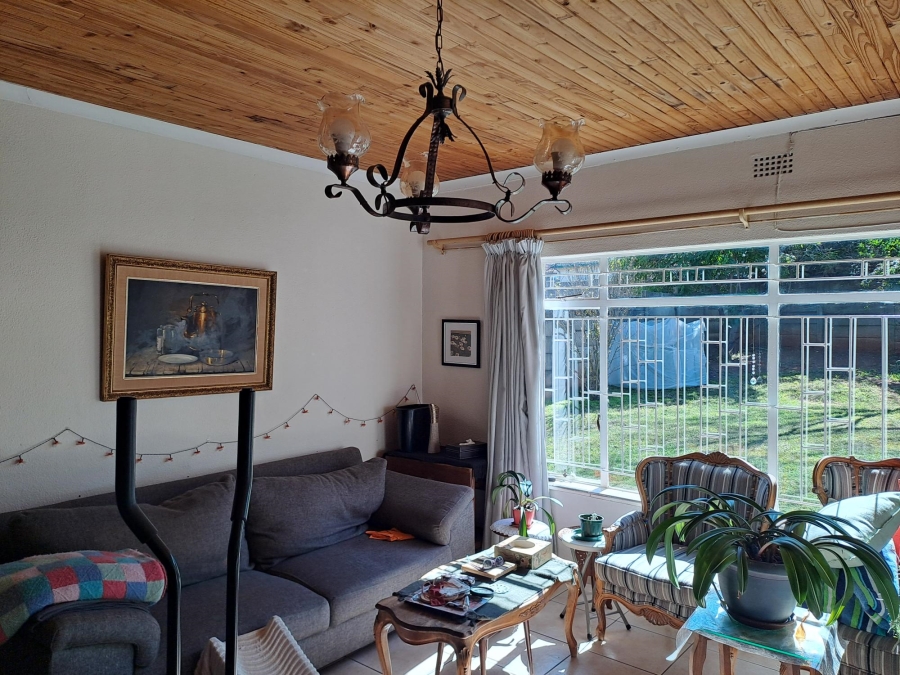 5 Bedroom Property for Sale in Breaunanda Gauteng