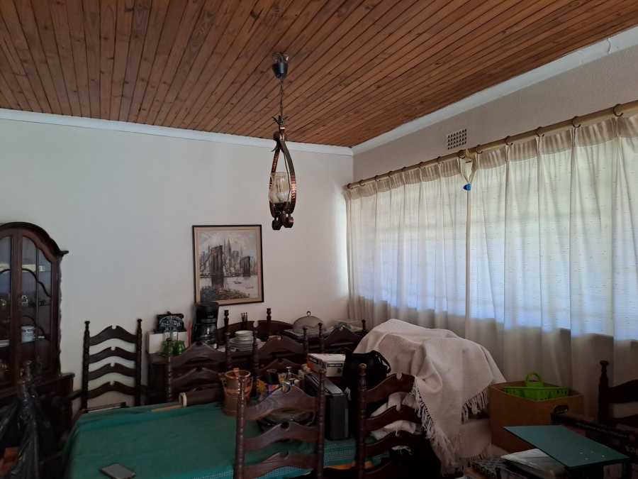 5 Bedroom Property for Sale in Breaunanda Gauteng