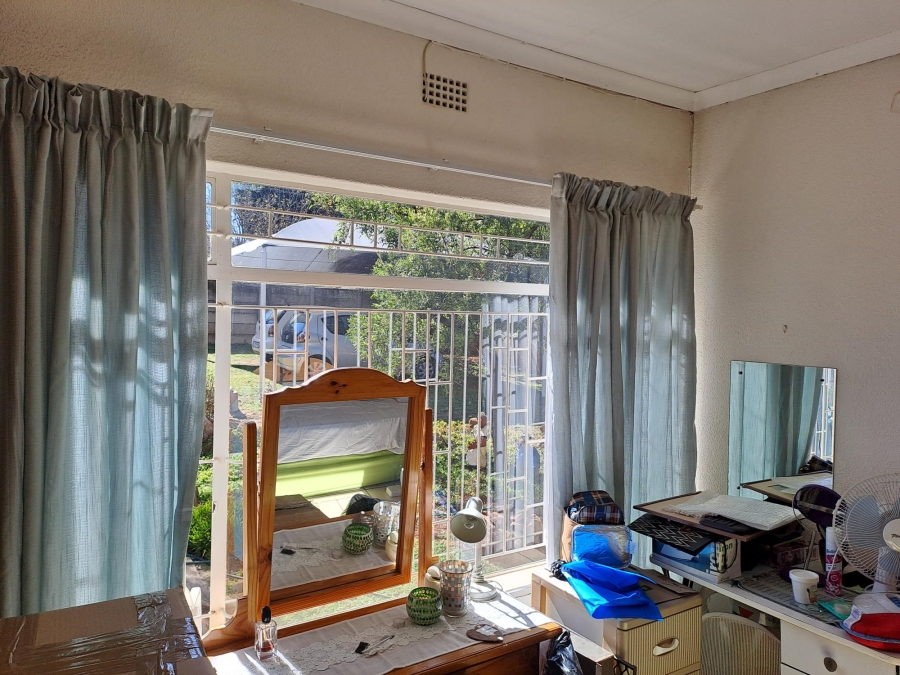 5 Bedroom Property for Sale in Breaunanda Gauteng