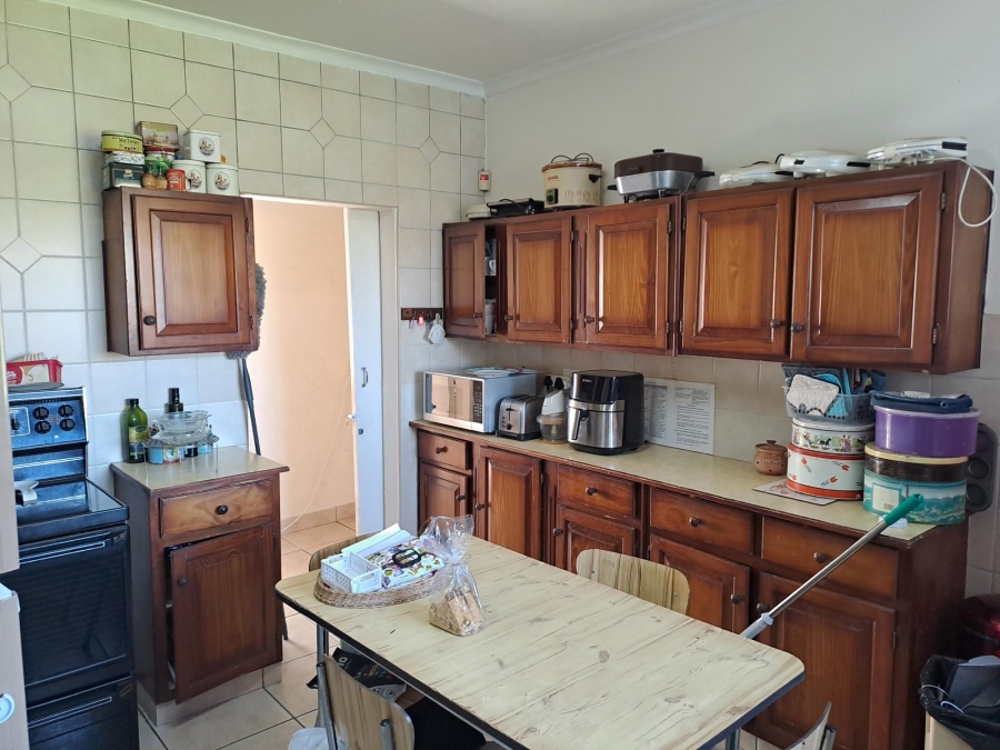 5 Bedroom Property for Sale in Breaunanda Gauteng