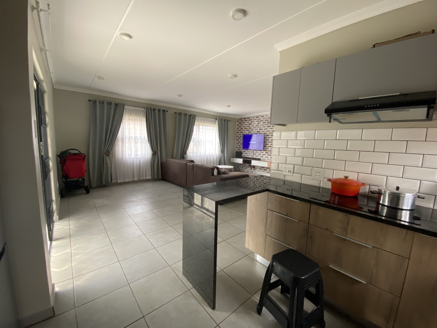 4 Bedroom Property for Sale in Lotus Gardens Gauteng