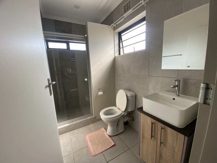 4 Bedroom Property for Sale in Lotus Gardens Gauteng
