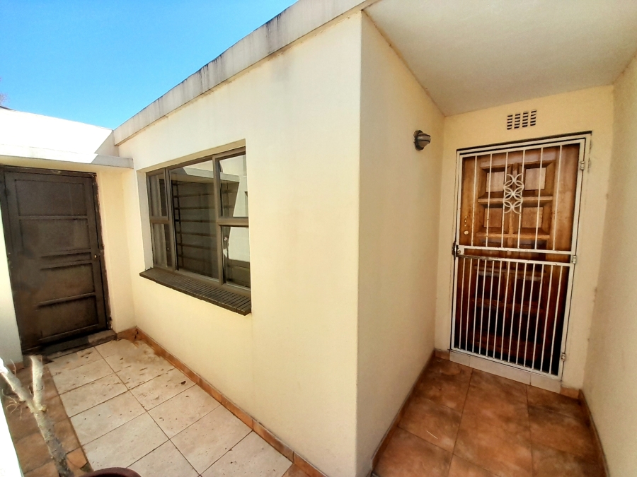 4 Bedroom Property for Sale in Bezuidenhout Valley Gauteng