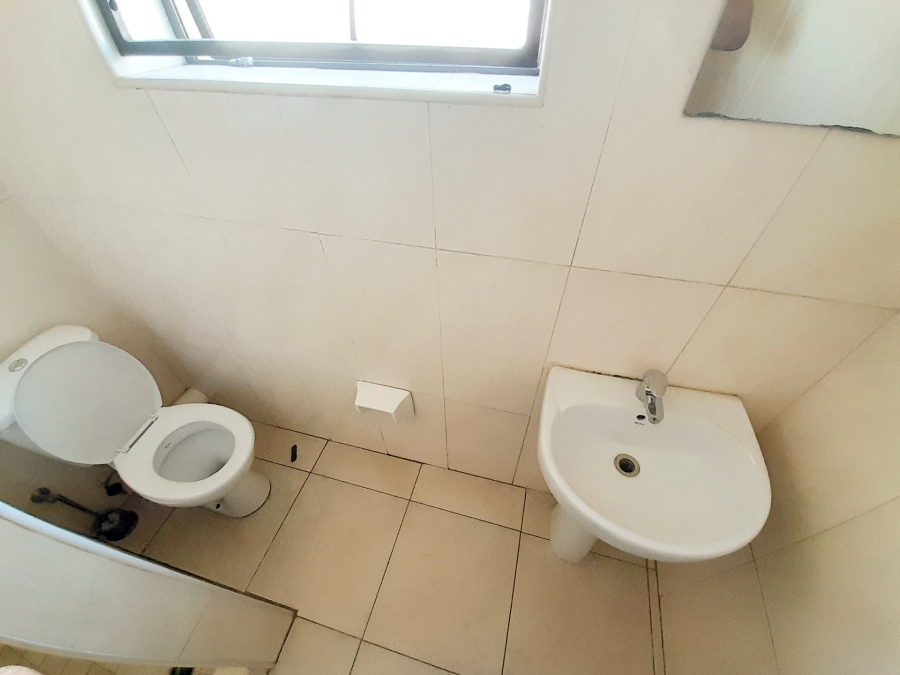 4 Bedroom Property for Sale in Bezuidenhout Valley Gauteng