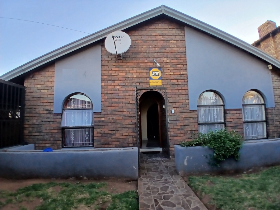 4 Bedroom Property for Sale in Actonville Gauteng
