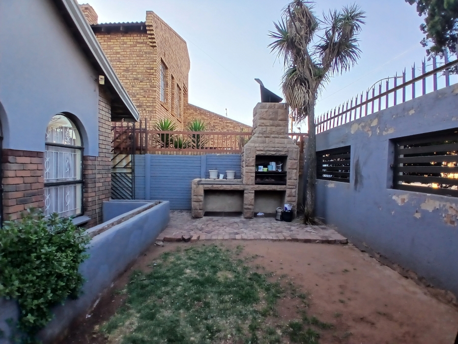 4 Bedroom Property for Sale in Actonville Gauteng