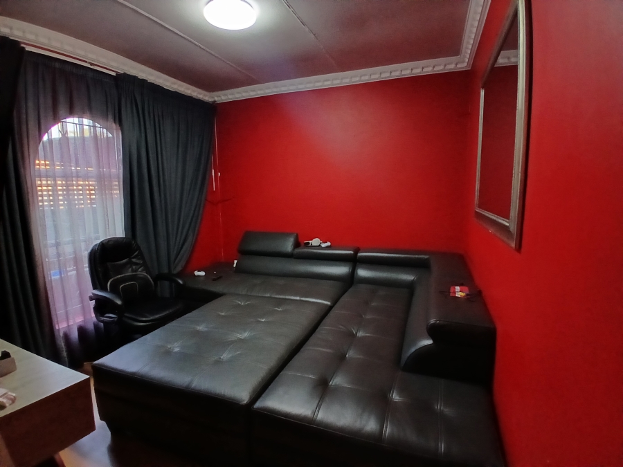 4 Bedroom Property for Sale in Actonville Gauteng