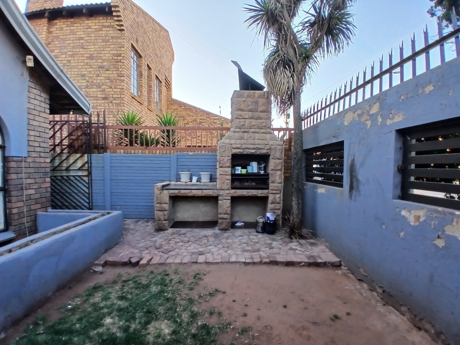 4 Bedroom Property for Sale in Actonville Gauteng