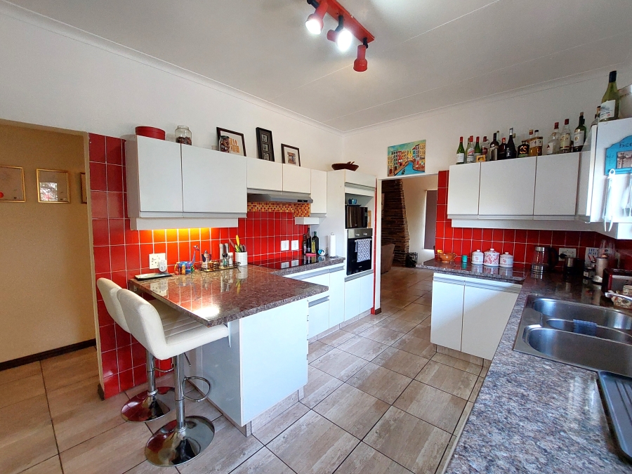 3 Bedroom Property for Sale in Monument Park Gauteng