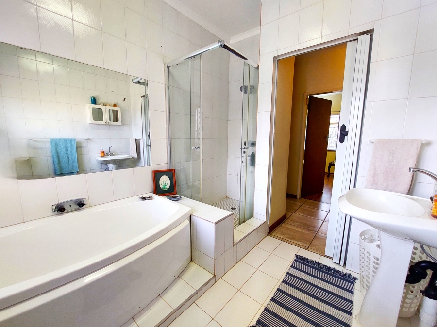 3 Bedroom Property for Sale in Monument Park Gauteng