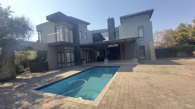 5 Bedroom Property for Sale in Serengeti Lifestyle Estate Gauteng