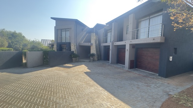 5 Bedroom Property for Sale in Serengeti Lifestyle Estate Gauteng