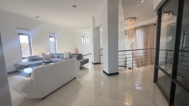 5 Bedroom Property for Sale in Serengeti Lifestyle Estate Gauteng