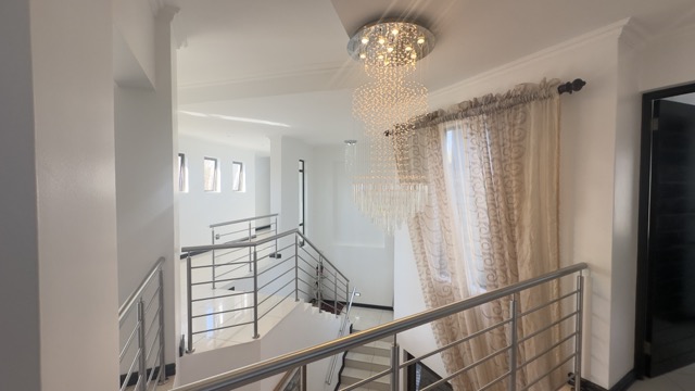 5 Bedroom Property for Sale in Serengeti Lifestyle Estate Gauteng