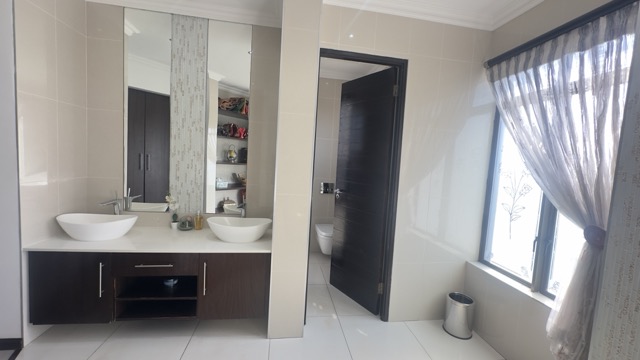 5 Bedroom Property for Sale in Serengeti Lifestyle Estate Gauteng