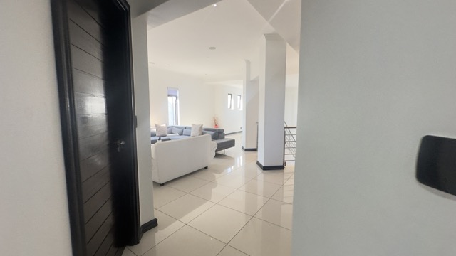 5 Bedroom Property for Sale in Serengeti Lifestyle Estate Gauteng