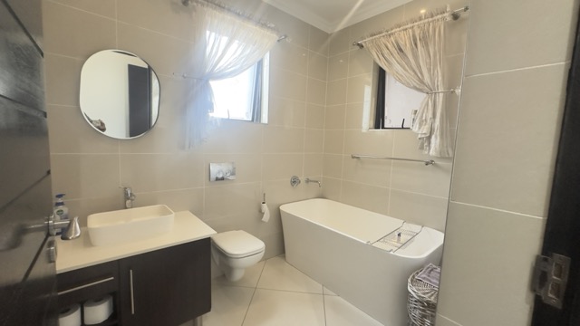 5 Bedroom Property for Sale in Serengeti Lifestyle Estate Gauteng